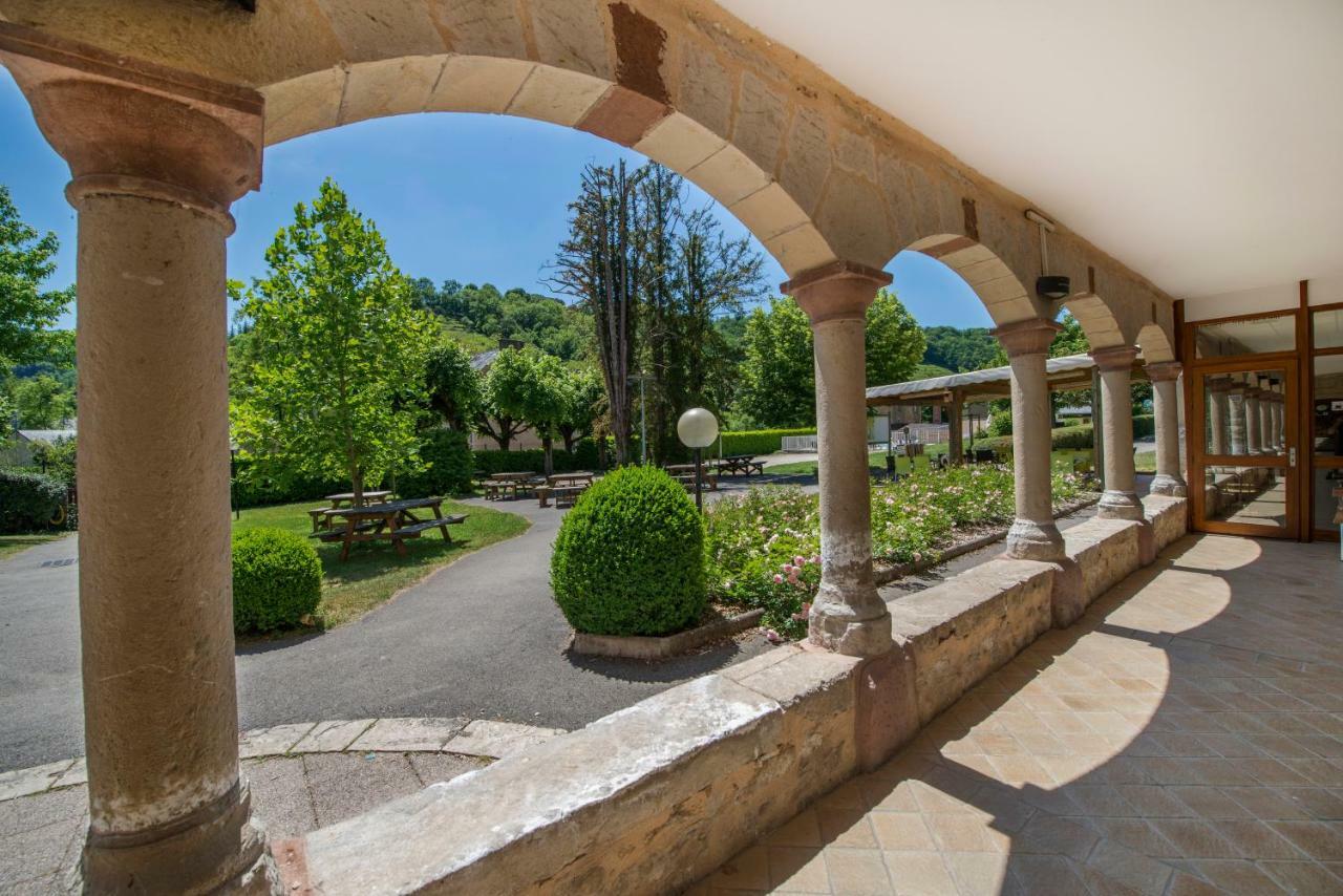 Готель L'Oustal Pont-Les-Bains Salles-la-Source Екстер'єр фото